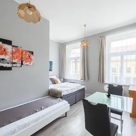 City Sazavska Апартаменты *